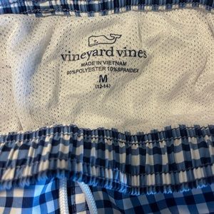 Boys Vineyard vines swim trunks. Medium 12-14